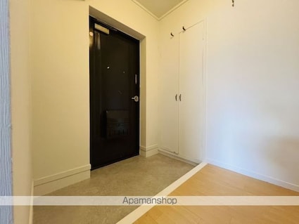 ヴィラナリー函館３号棟（ヴィラナリーハコダテサンゴウトウ）[2DK/50.69m2]の玄関