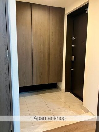 東京都練馬区春日町３丁目[3LDK/70.79m2]の玄関