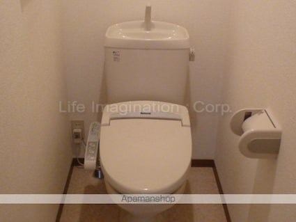 セヴェルＳｅｔａⅡ[2LDK/61.78m2]のトイレ