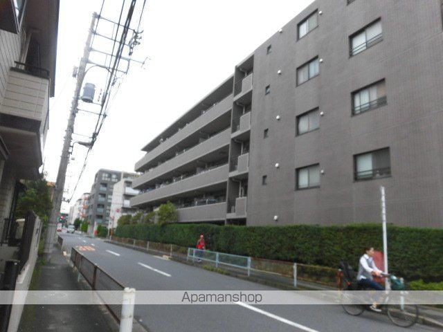 コスモ学芸大学の外観写真