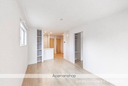 コーネリア西浜Ⅱ[1LDK/50.42m2]のリビング・居間