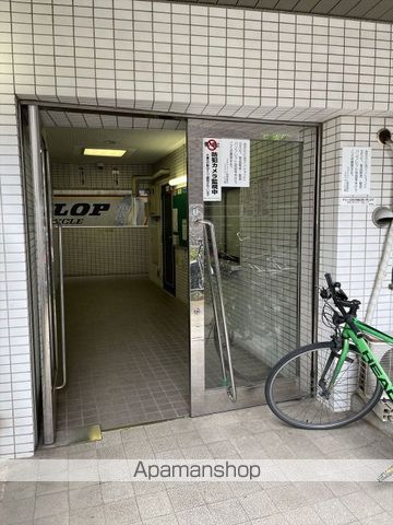 スカイコート西川口第2の玄関写真