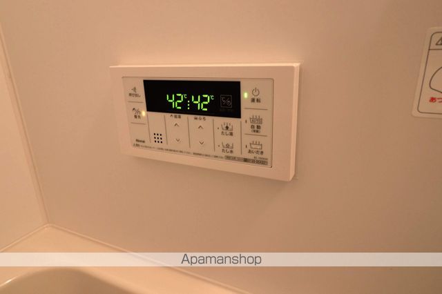 CRECIA和白の内装写真