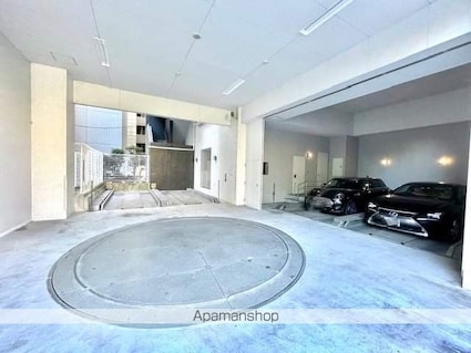 レジディア市ヶ谷[1K/21.42m2]の駐車場2