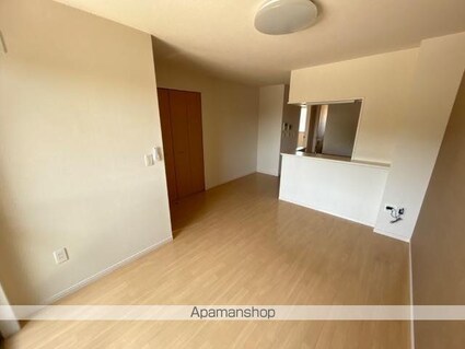 ルミエールⅡ[1LDK/44.95m2]のリビング・居間3