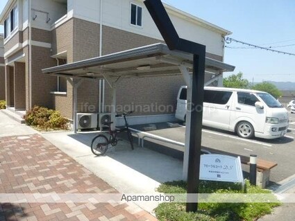 フローラルコートＤＳ[2LDK/58.4m2]のエントランス3