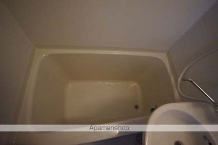 東京都新宿区若葉３丁目[1R/18.88m2]のバス