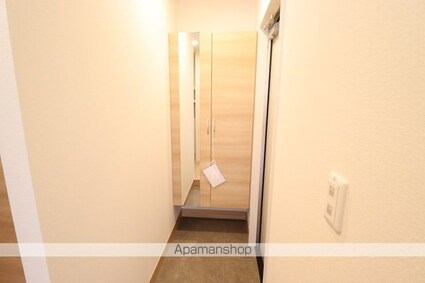 メゾンラフィーネ[1LDK/40.52m2]の玄関