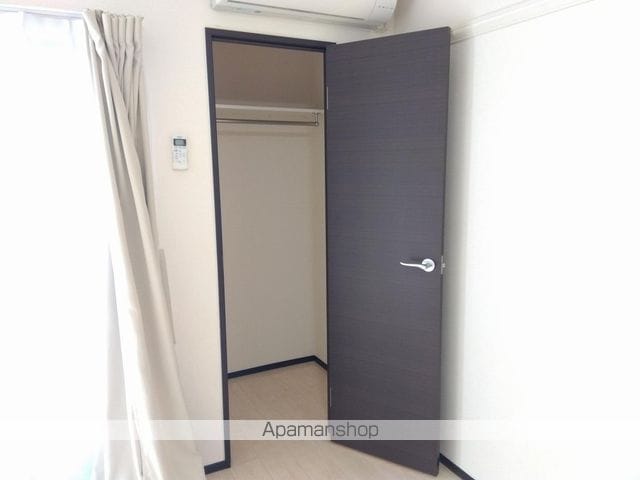 レオネクストアルファの内装写真