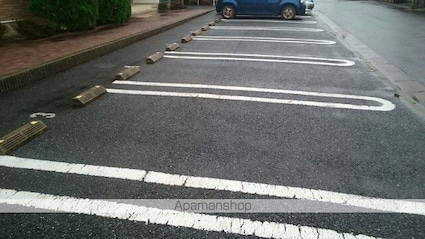 タワースクエア[1LDK/46.22m2]の駐車場