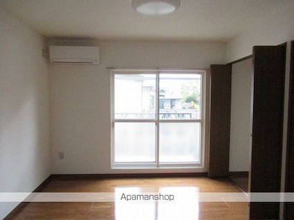 ヒーローマンションＣｏＣｏＭｏ[1DK/28.8m2]のリビング・居間