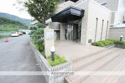 サーパス屋島[3LDK/69.95m2]のエントランス