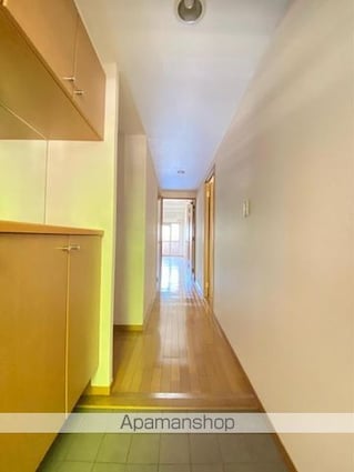 サーパスシティ栗林[2LDK/68.31m2]の玄関