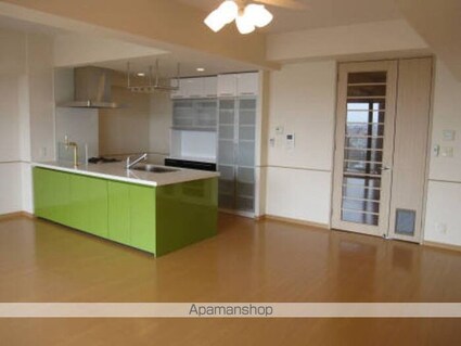 ロイヤルパークスシーサー[3LDK/111.6m2]の内装3