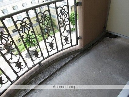 岩手県盛岡市前九年１丁目[1K/31.5m2]のバルコニー