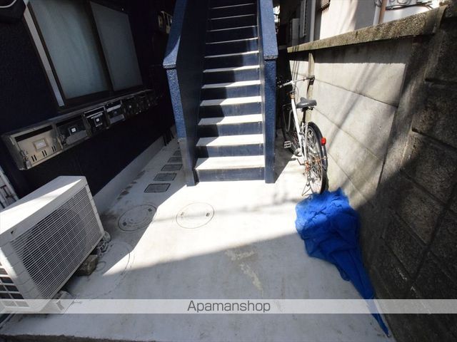 南林間第2オシダリビルの玄関写真