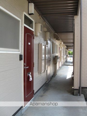 グランシャリオA・Bの玄関写真