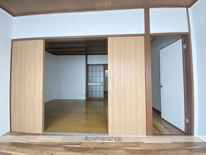 石田ビル[2K/38m2]の内装3