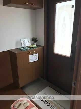 クレマンティーヌ　Ｂ棟[2LDK/66.79m2]の玄関