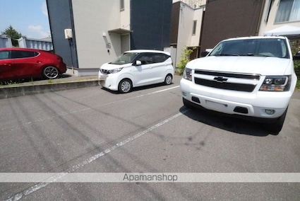 サンライト南本庄[3LDK/70.06m2]の駐車場1