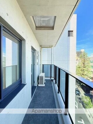 東京都新宿区四谷三栄町[1LDK/30.16m2]のリビング・居間10