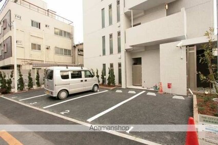 東京都中野区中野５丁目[1LDK/42.46m2]の駐車場