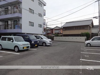 アメニティ土居　Ａ棟[1K/22.79m2]の駐車場