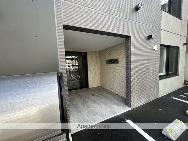 フロンティアの玄関写真