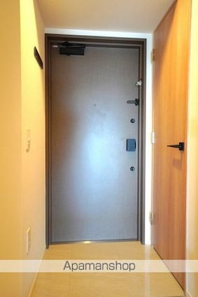 Ｊ．ＧＲＡＮ　Ｃｏｕｒｔ　品川西大井ＥＡＳＴ[1DK/27.3m2]の玄関