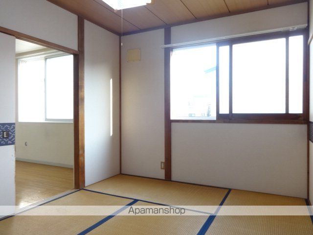 ハイブローム八幡の内装写真