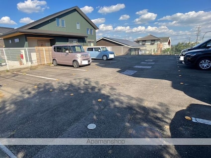 愛知県半田市大伝根町２丁目[3LDK/65.98m2]の駐車場