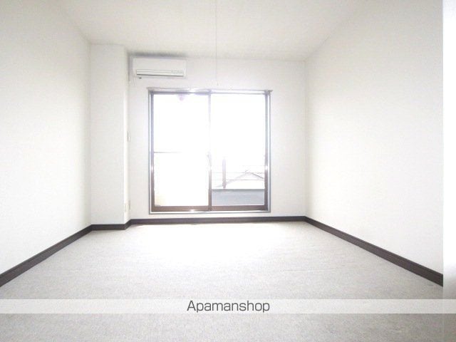 エクセレント・マンションの内装写真