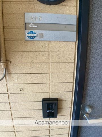 ハイツおの B棟の玄関写真
