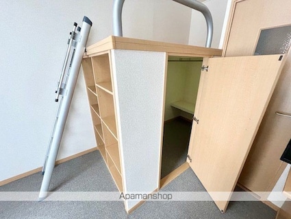 レオパレスうつくし[1K/20.81m2]の収納1