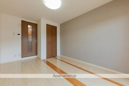 ピュアハイツ西町[1K/21.75m2]のリビング・居間