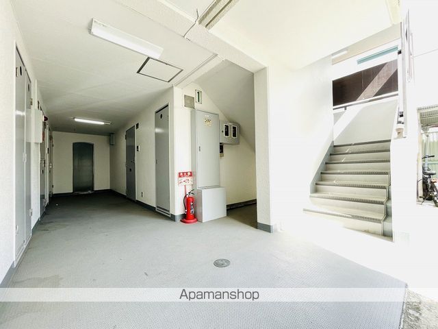 ポスト関目の内装写真