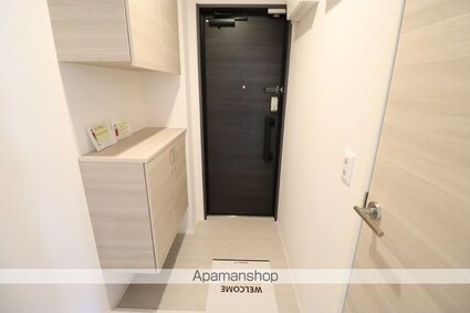 Ｄーカヴェリ本千葉[1LDK/40.74m2]の玄関