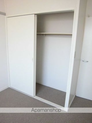 レオパレスカサフロール[2DK/49.68m2]の収納