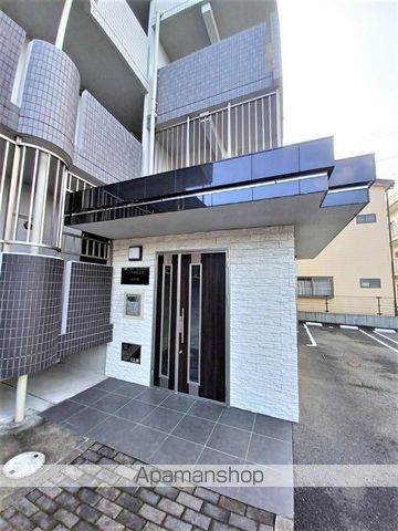 ラフィーナパレス南宮崎の玄関写真