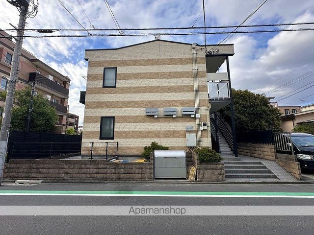 レオパレスウィステリア平井IIIの外観写真
