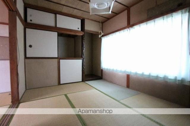高松琴平電鉄琴平線 伏石駅 徒歩7分 2階建 築54年の内装写真