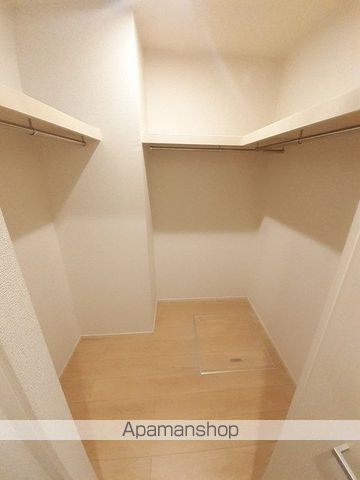 シャングリラIIIの内装写真