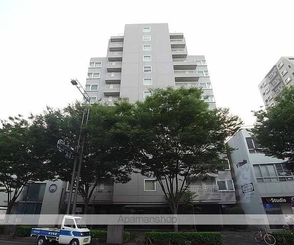 パインフィールド御池の外観写真