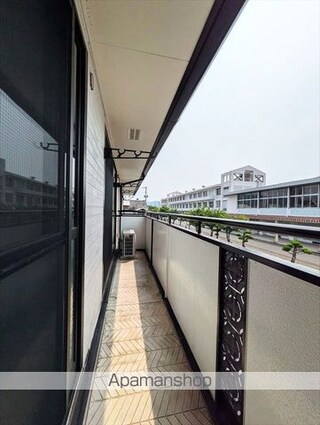 ファミーユ・ヴィラ　Ｂ・Ｃ　Ｃ棟[2LDK/55.2m2]のバルコニー