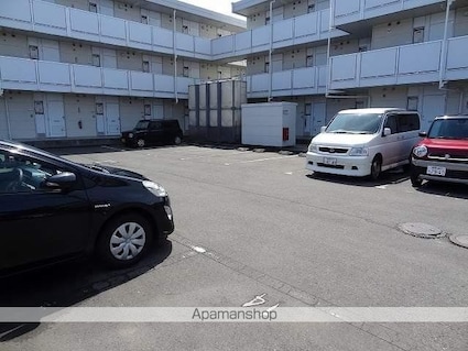 フォーチュンフォレスト[1K/23.18m2]の駐車場2