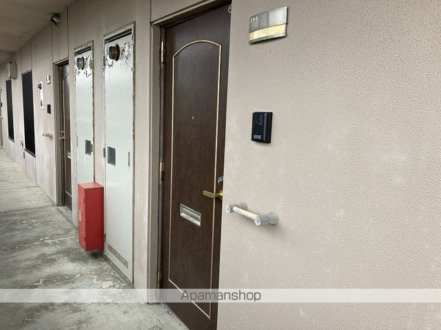 プレム寺山の玄関写真