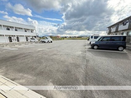 プレミアムⅩⅠ・ⅩⅡ番館　Ｂ棟[1LDK/45.84m2]の駐車場