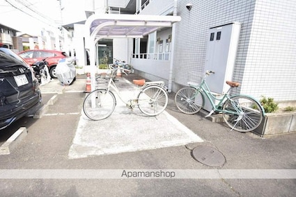 ハイツＡ＆Ｋ[1R/23.03m2]の駐車場