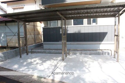 広島県三原市西野１丁目[1LDK/42.79m2]の共用部1