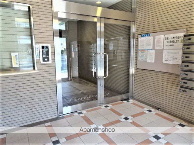ルミエール野田阪神 本館の玄関写真